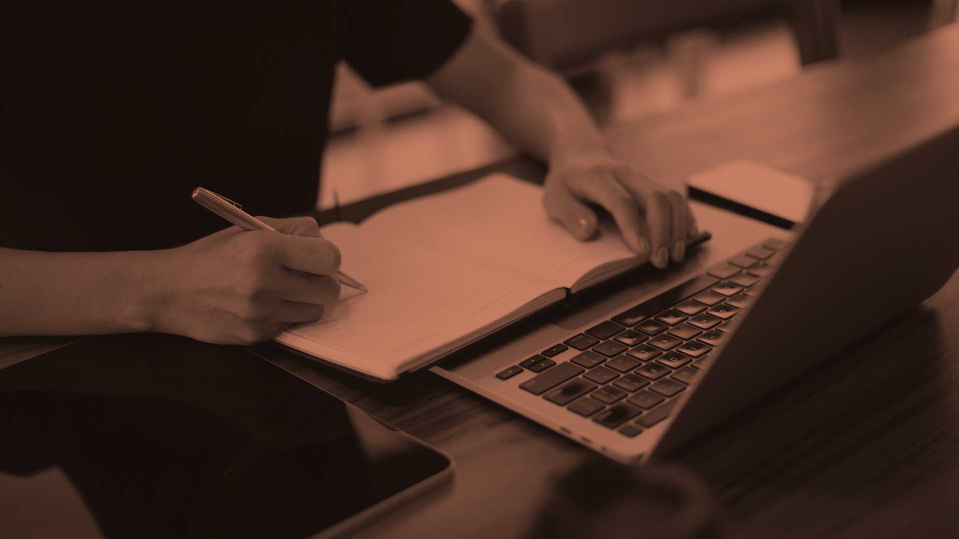 Desktop-Research-01
